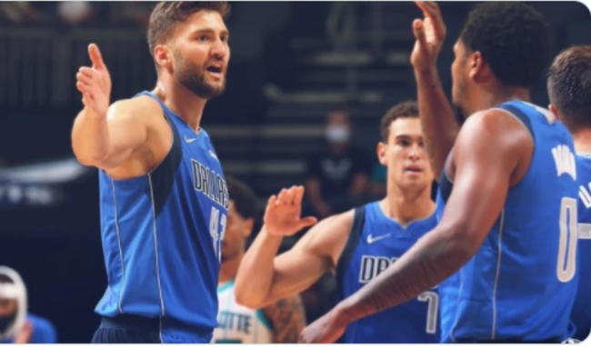 包含赛后夏洛特黄蜂调整名单以备CBA季后赛巴特勒在快船比赛中战术调整，媒体一致点评：赛后广厦男篮队长鼓劲——德甲节点到来的词条